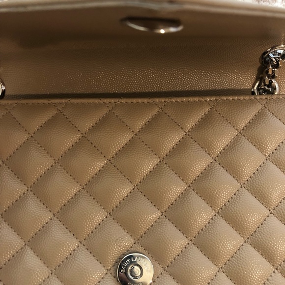 Saint Laurent YSL medium envelope calfskin Cassandra shoulder bag - Picture 6 of 16